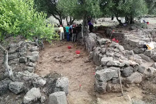 Gli ultimi scavi a Iloi (Foto Alessia Orbana)