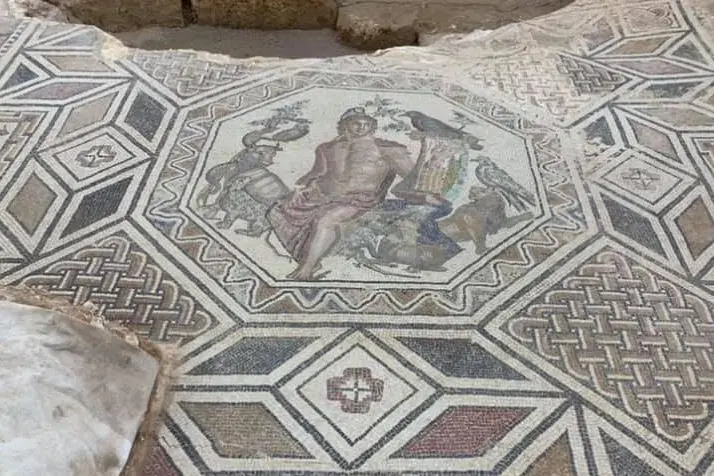 Il mosaico di Orfeo (foto Pala)