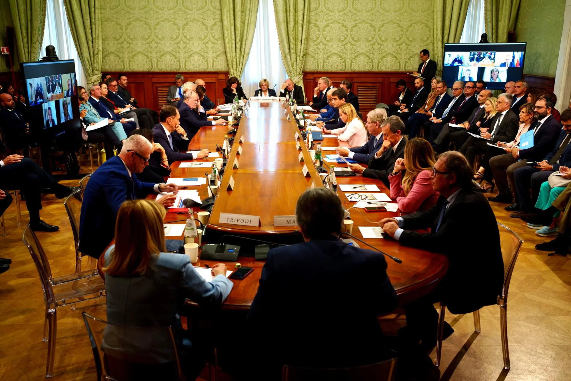 La premier Giorgia Meloni durante la cabina di regia sul Pnrr convocata a Palazzo Chigi (foto ufficio stampa)