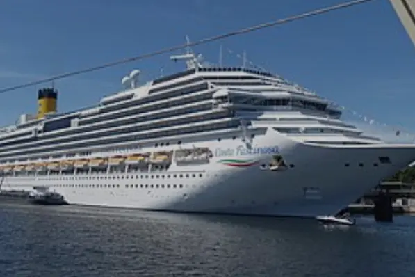 La nave da crociera Costa Fascinosa (foto concessa)