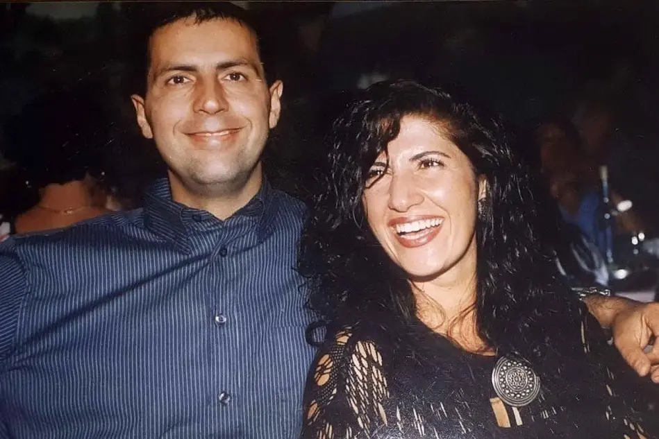Il sorriso di Fabrizio Statzu e della moglie Carmela Carta