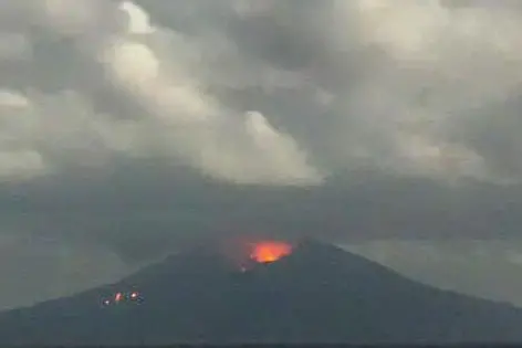 Un'immagine del vulcano (foto @volcanodiscovery)