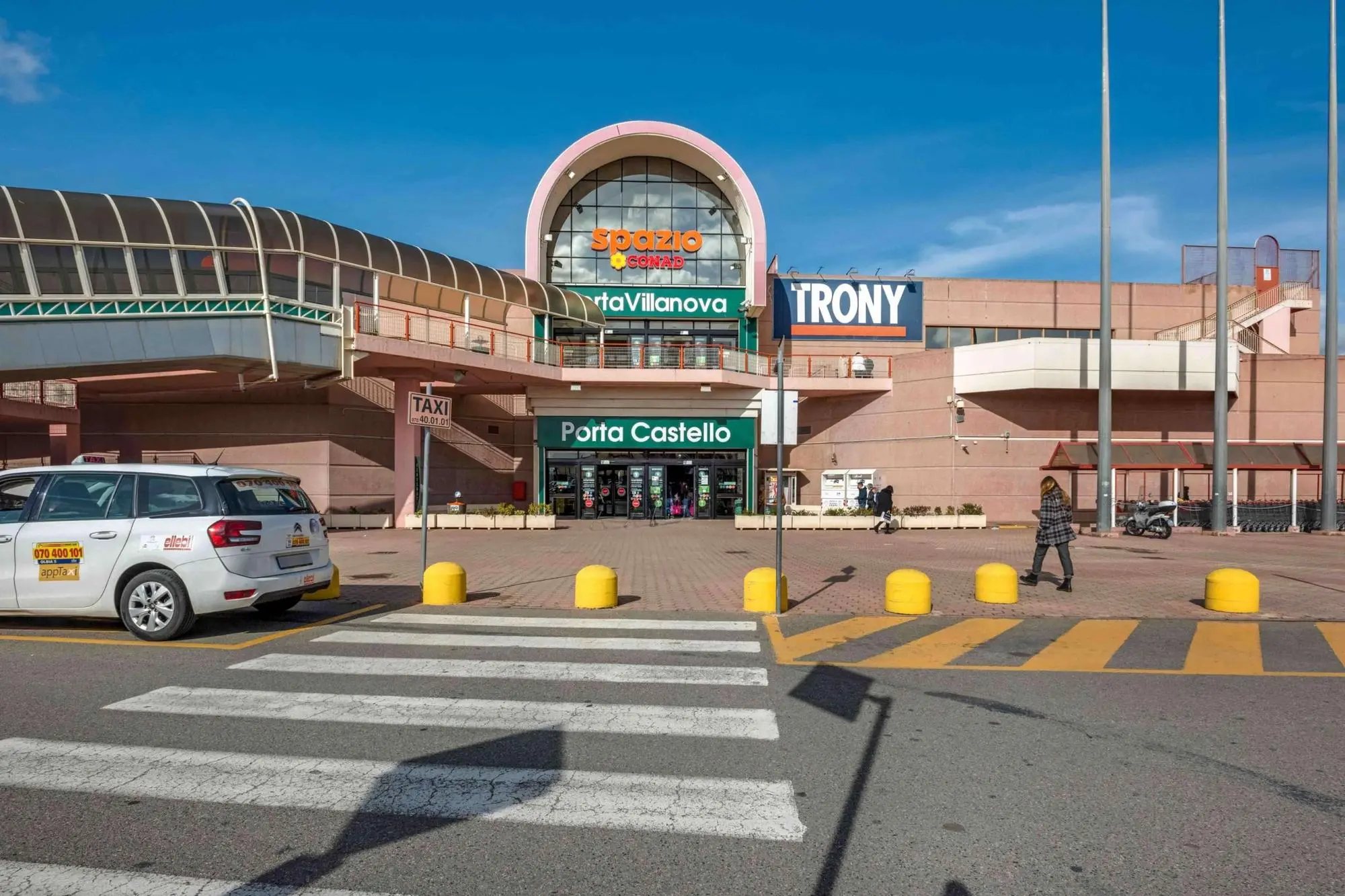 Il centro commerciale Cagliari Marconi (foto da google)