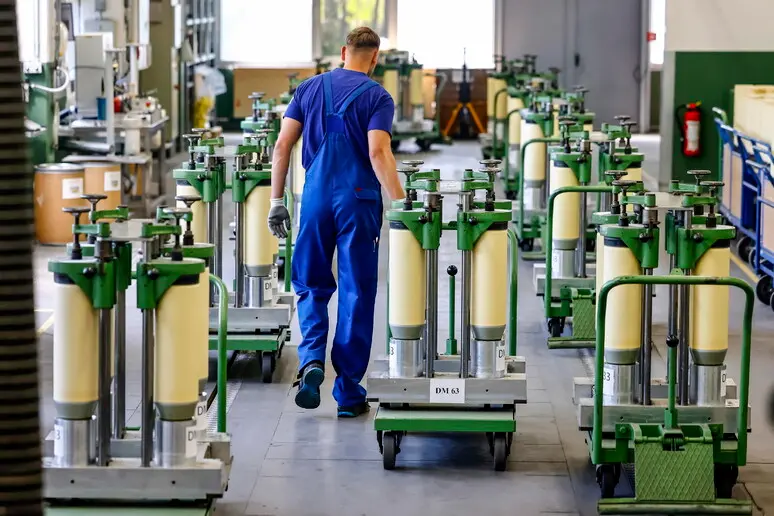 Un operaio al lavoro