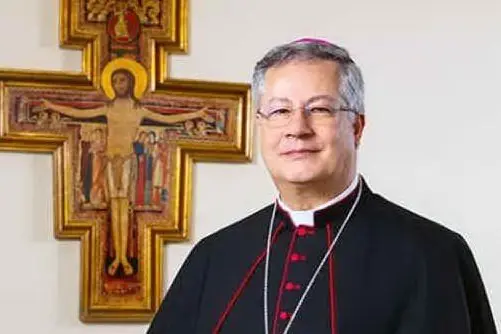 Padre Roberto Carboni, arcivescovo di Oristano (L'Unione Sarda - Pintori)