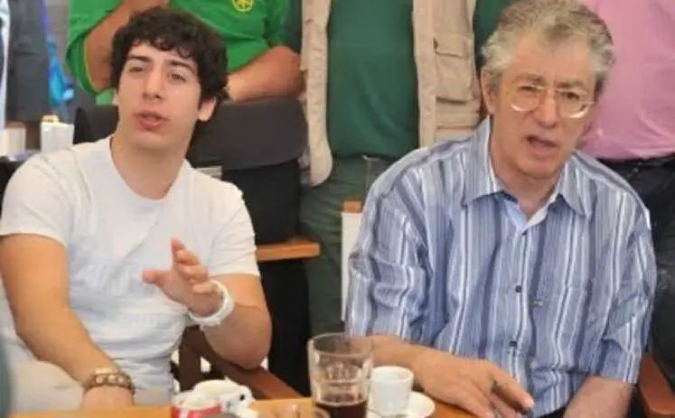 Insieme al figlio Renzo (archivio L'Unione Sarda)