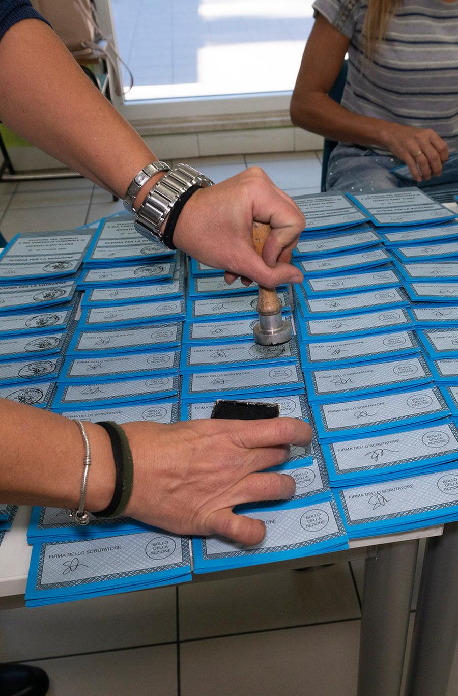 Caos negli schieramenti dopo il voto