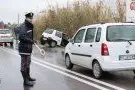 L'auto finita fuoristrada (foto: Fabio Marras)