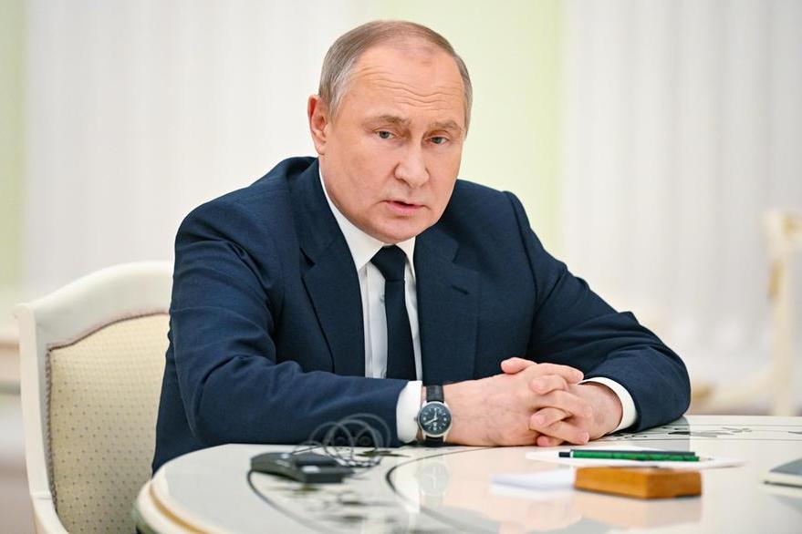 Putin: “Risposta fulminea se altri interferiscono in Ucraina e ci minacciano”