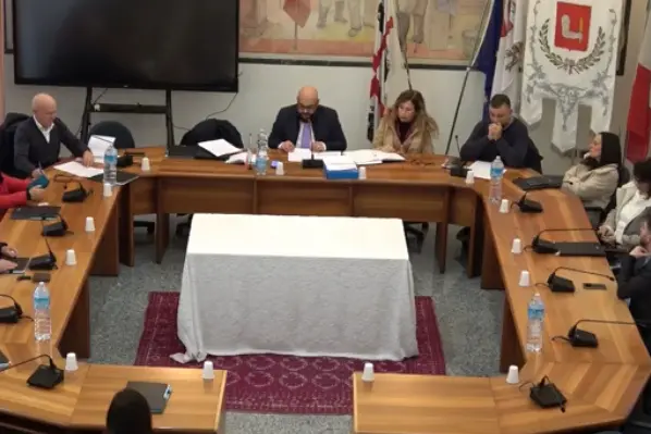 Il consiglio comunale di Usini (foto concessa)