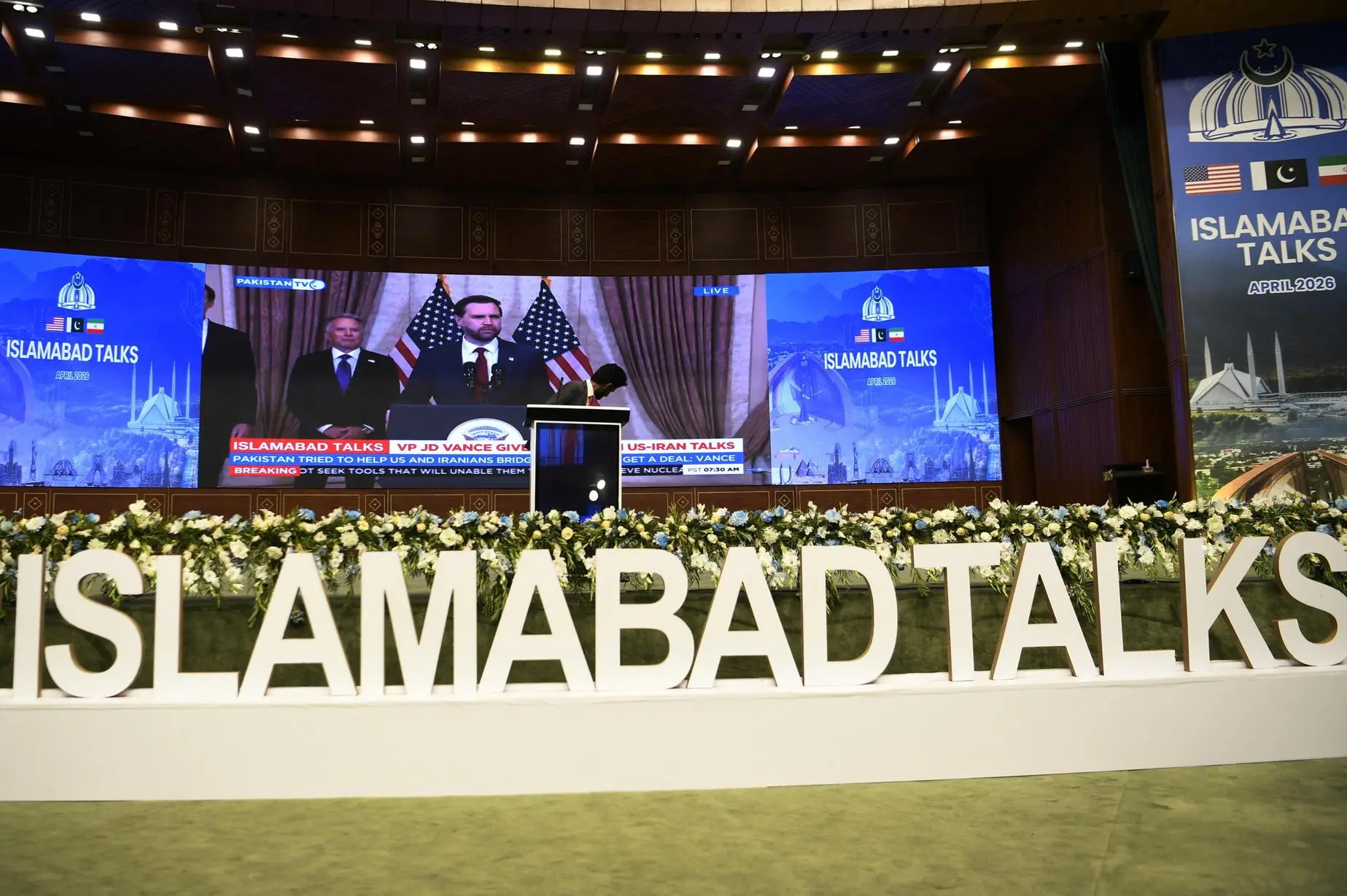 A Islamabad il primo negoziato fallito tra Usa e Iran (Foto Ansa)