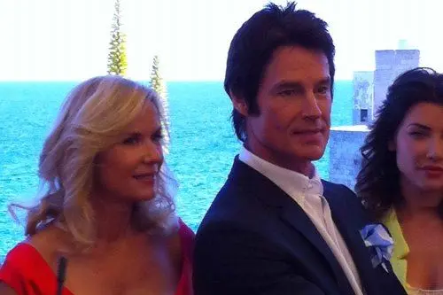 Ronn Moss (D), il Ridge Forrester della soap americana 'Beautiful', e Katherine Kelly Lang, alias Brooke Logan, a Polignano a Mare (Bari) per alcuni giorni di riprese.
