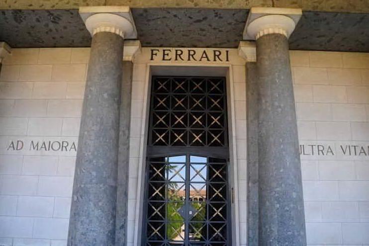 La banda progettava di trafugare la salma di Enzo Ferrari