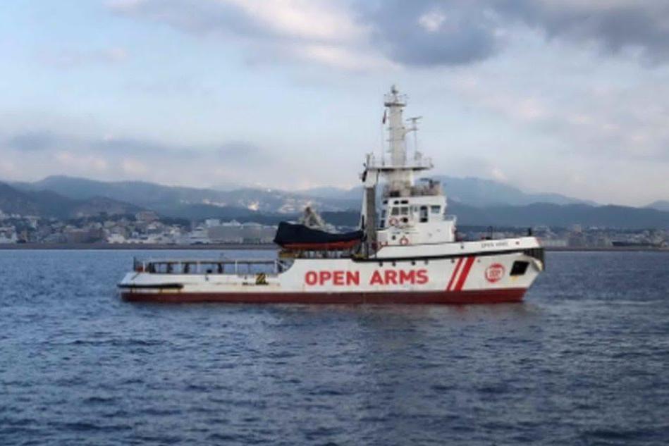 Migranti: assegnata la destinazione alla Open Arms, rotta verso Porto Empedocle