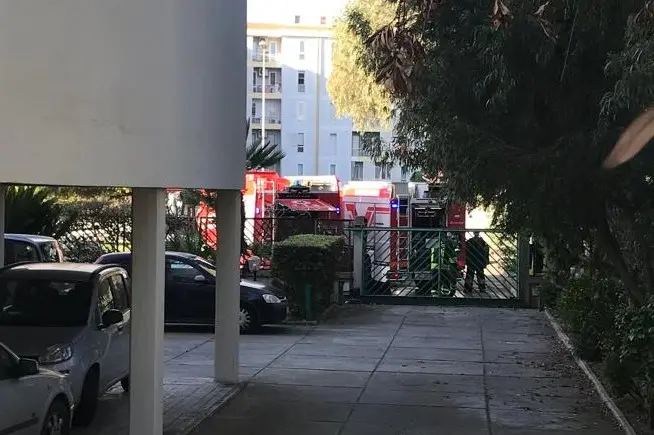 I vigili del fuoco in via Mandrolisai