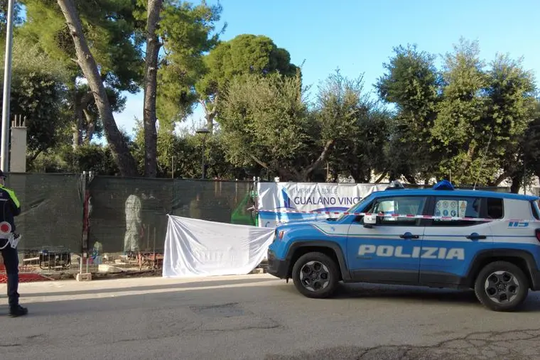 Il cantiere dove è stato ritrovato il corpo (Ansa - Cautillo)