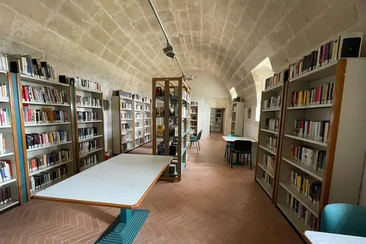 La biblioteca di Ploaghe (foto concessa)