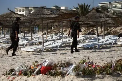 Il luogo dell'attentato a Sousse, Tunisia