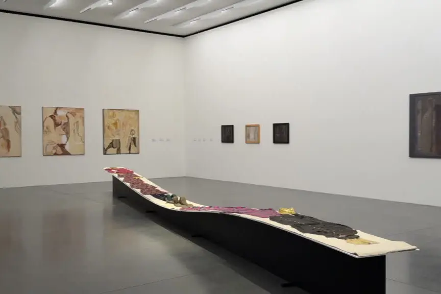 Al Muzeum Susch si svela l'attivismo artistico di Mariuccia Secol