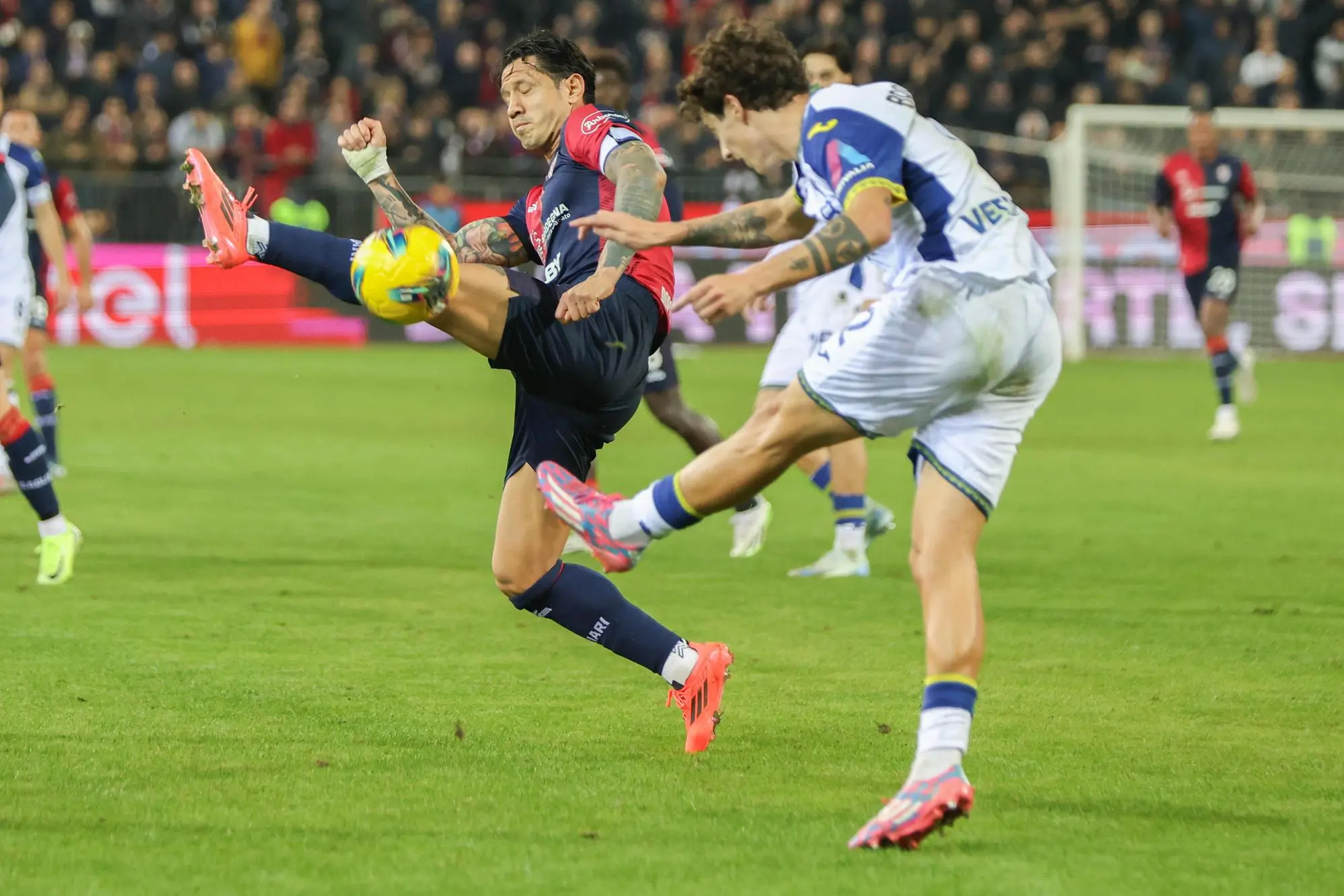 Gianluca Lapadula in Cagliari-Verona (foto Ansa)