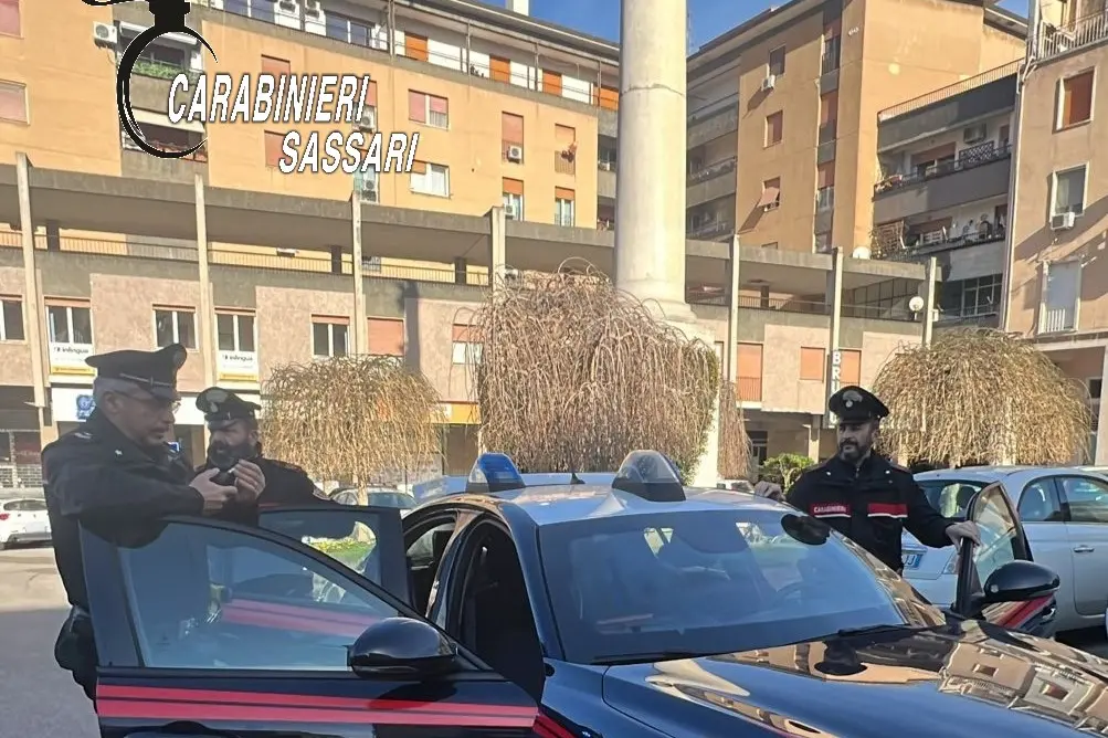 (foto carabinieri)