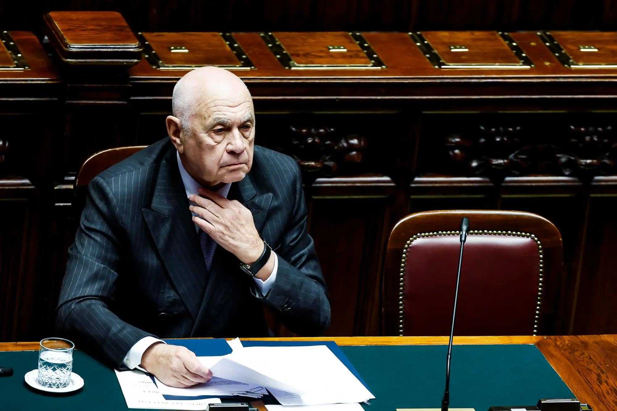 Il ministro della Giustizia Carlo Nordio in aula alla Camera dei Deputati durante lo svolgimento di interrogazioni a risposta immediata del Question Time, Roma, 26 novembre 2025. ANSA/ANGELO CARCONI