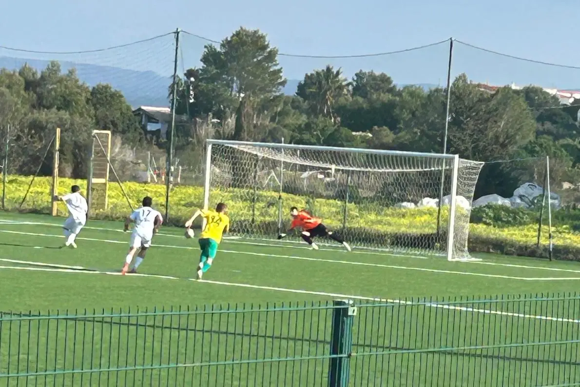 Il derby fra Antiochense e Verde Isola. (a.s.)