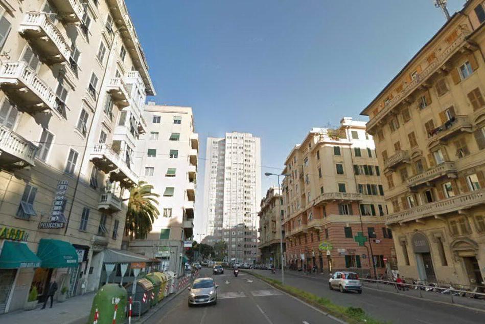 La tragedia è avvenuta in via Cantore, a Genova (foto Google Maps)