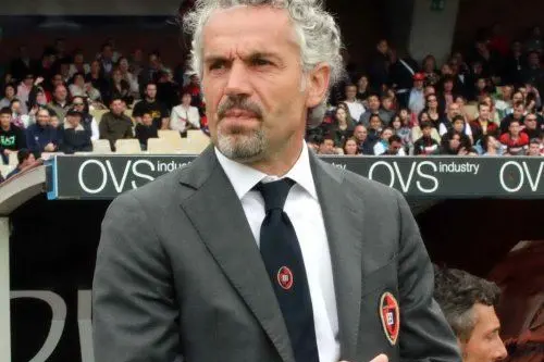 Roberto Donadoni entra al Sant'Elia