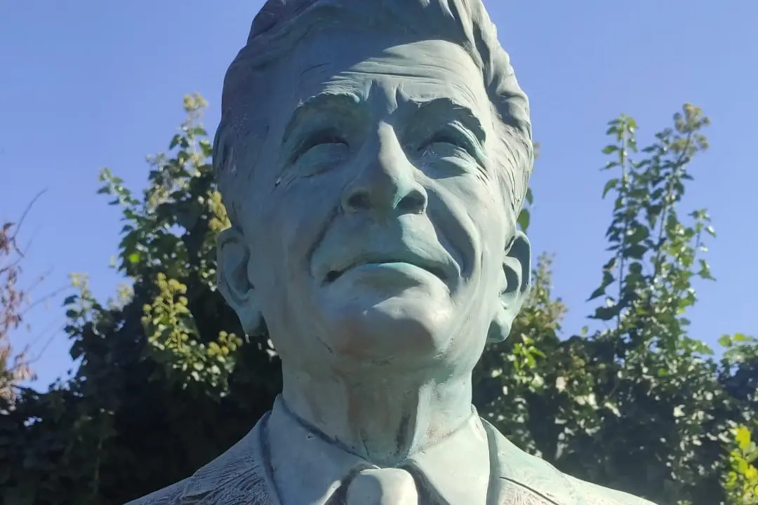 Il busto di Enrico Berlinguer a Mogoro  (Foto: Alessandra Chergia)