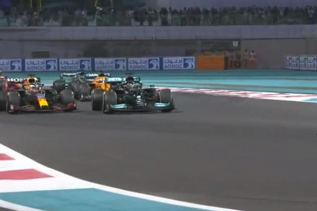 Verstappen vs. Hamilton: l’incredibile ultimo giro al Gp di Abu Dhabi