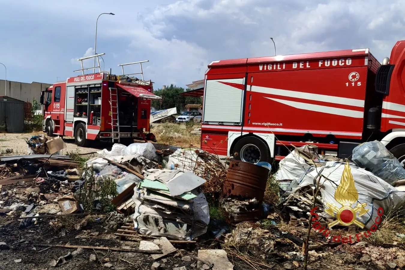 L'incendio a Sanluri (foto vigili del fuoco)