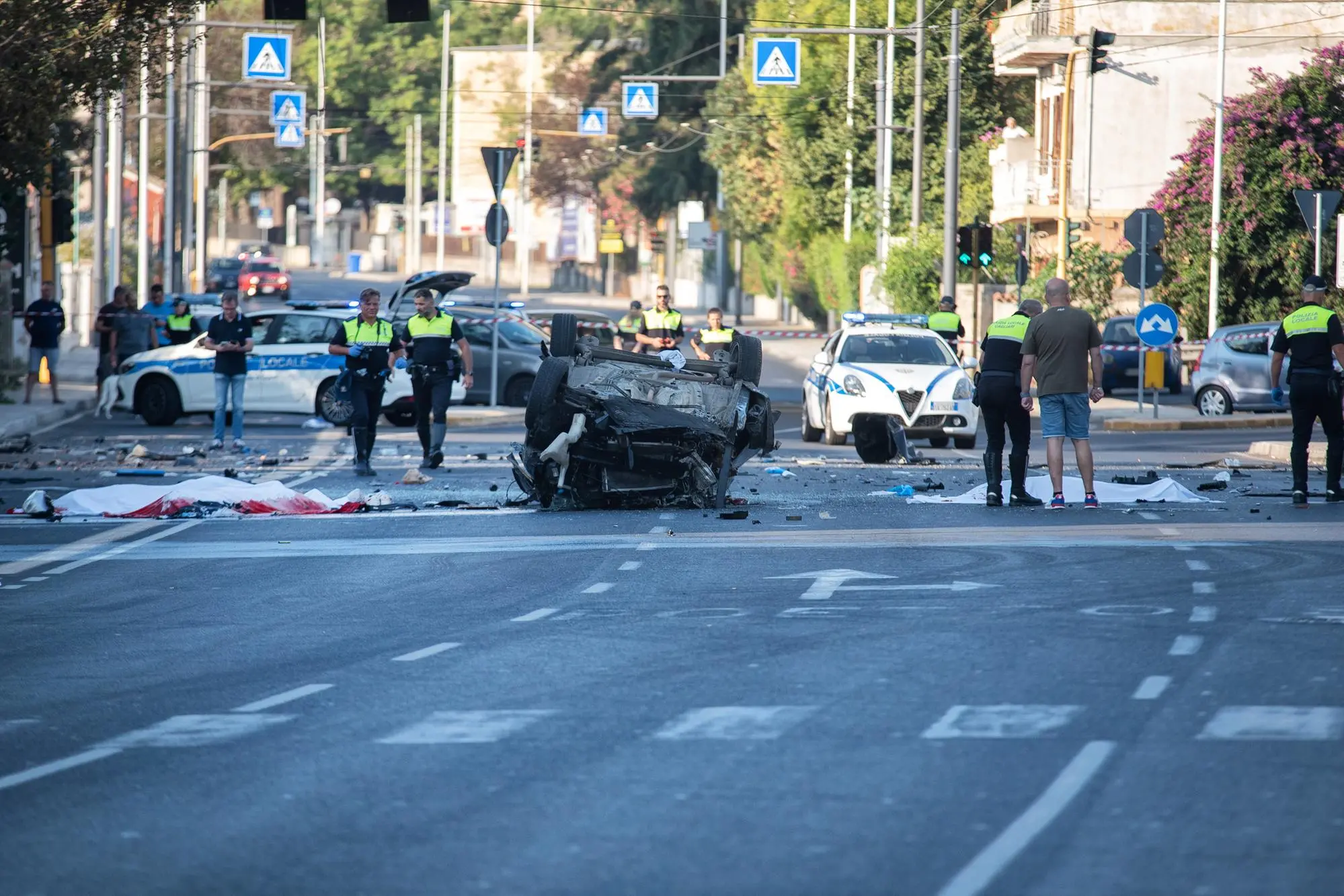 Il tragico incidente stradale di viale Marconi a Cagliari dello scorso settembre in cui hanno perso la vita quattro giovani (foto Giuseppe Ungari)