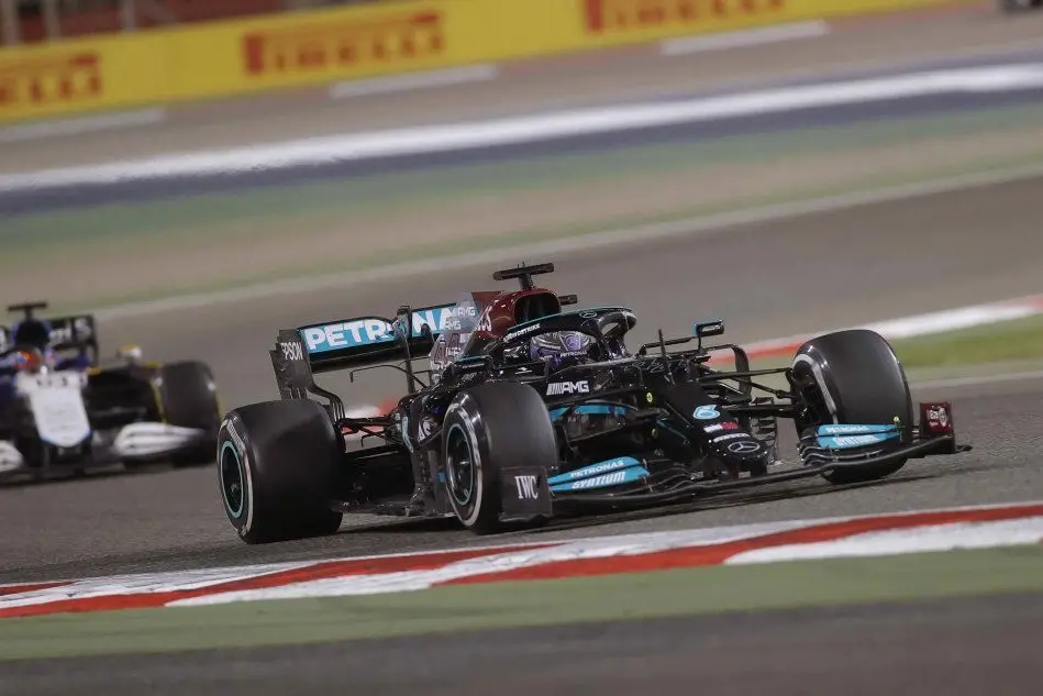 La Mercedes di Lewis Hamilton (Ansa)