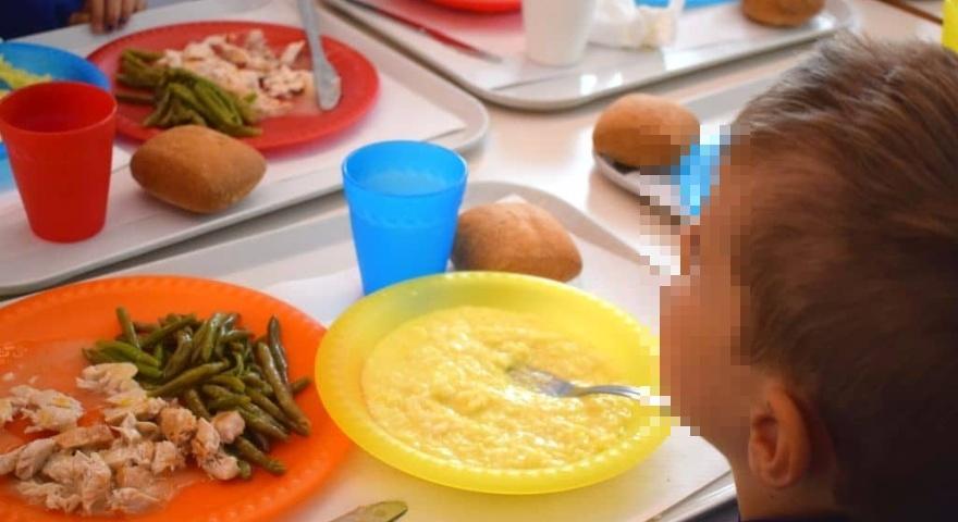 Oristano, senza iscrizione niente mensa scolastica: ultima proroga fino al 27 ottobre