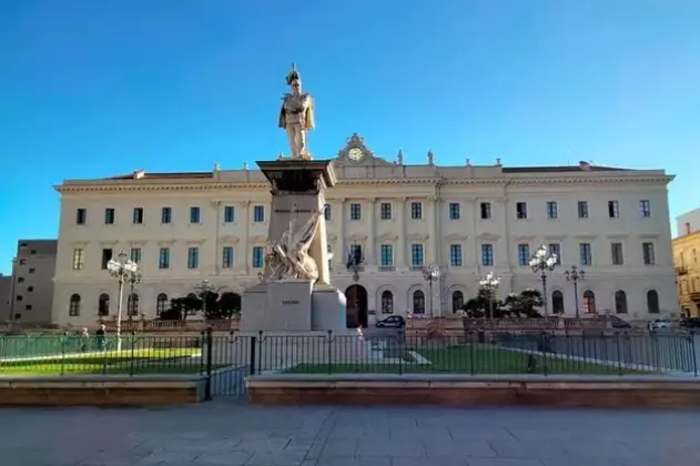Il Palazzo della Provincia di Sassari (L'Unione Sarda - Caria)