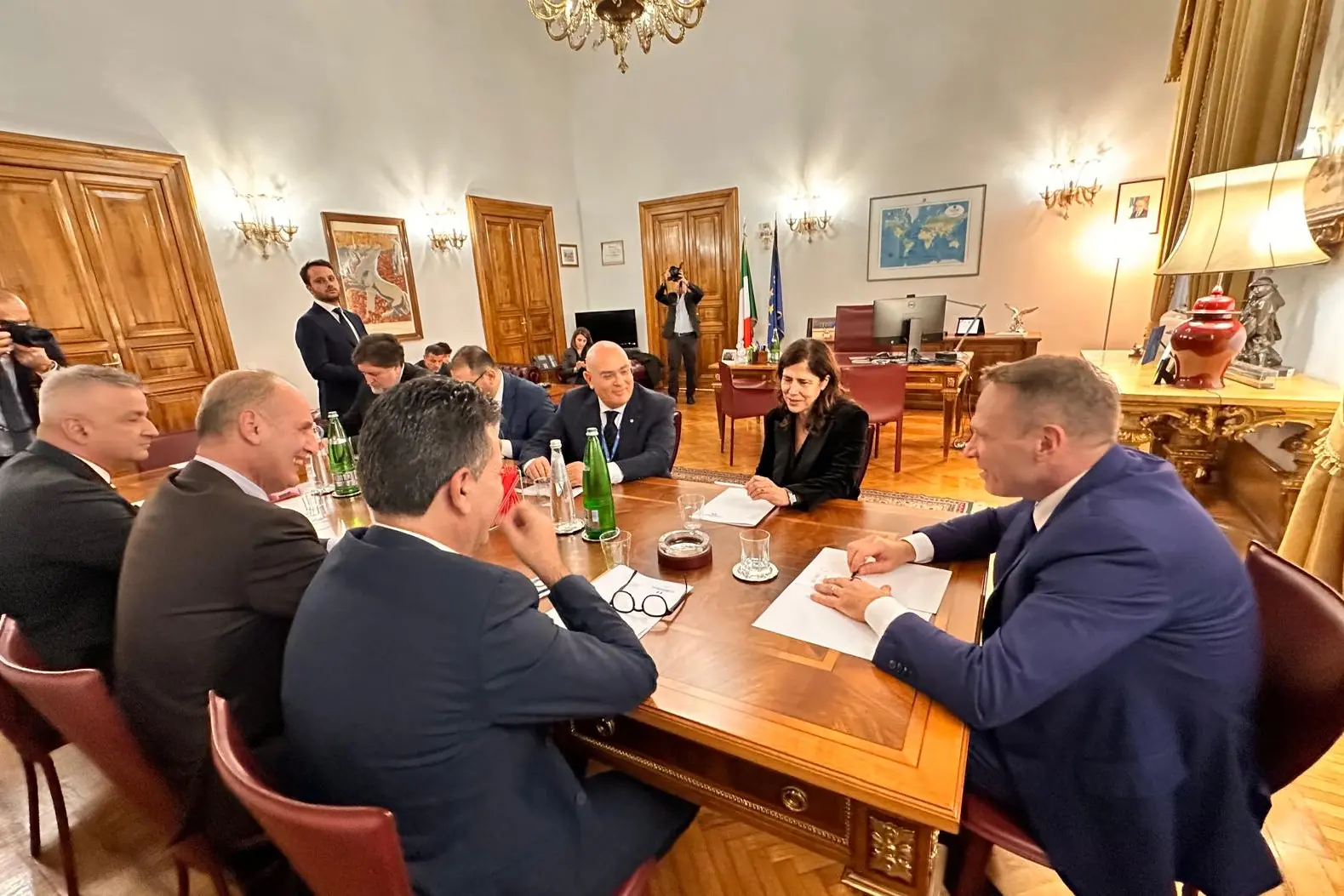 Il tavolo al Ministero (foto ufficio stampa)