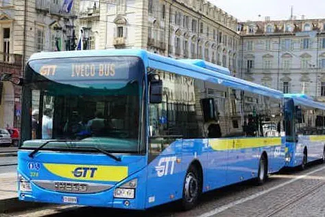 Un autobus del trasporto locale torinese (foto Gtt)