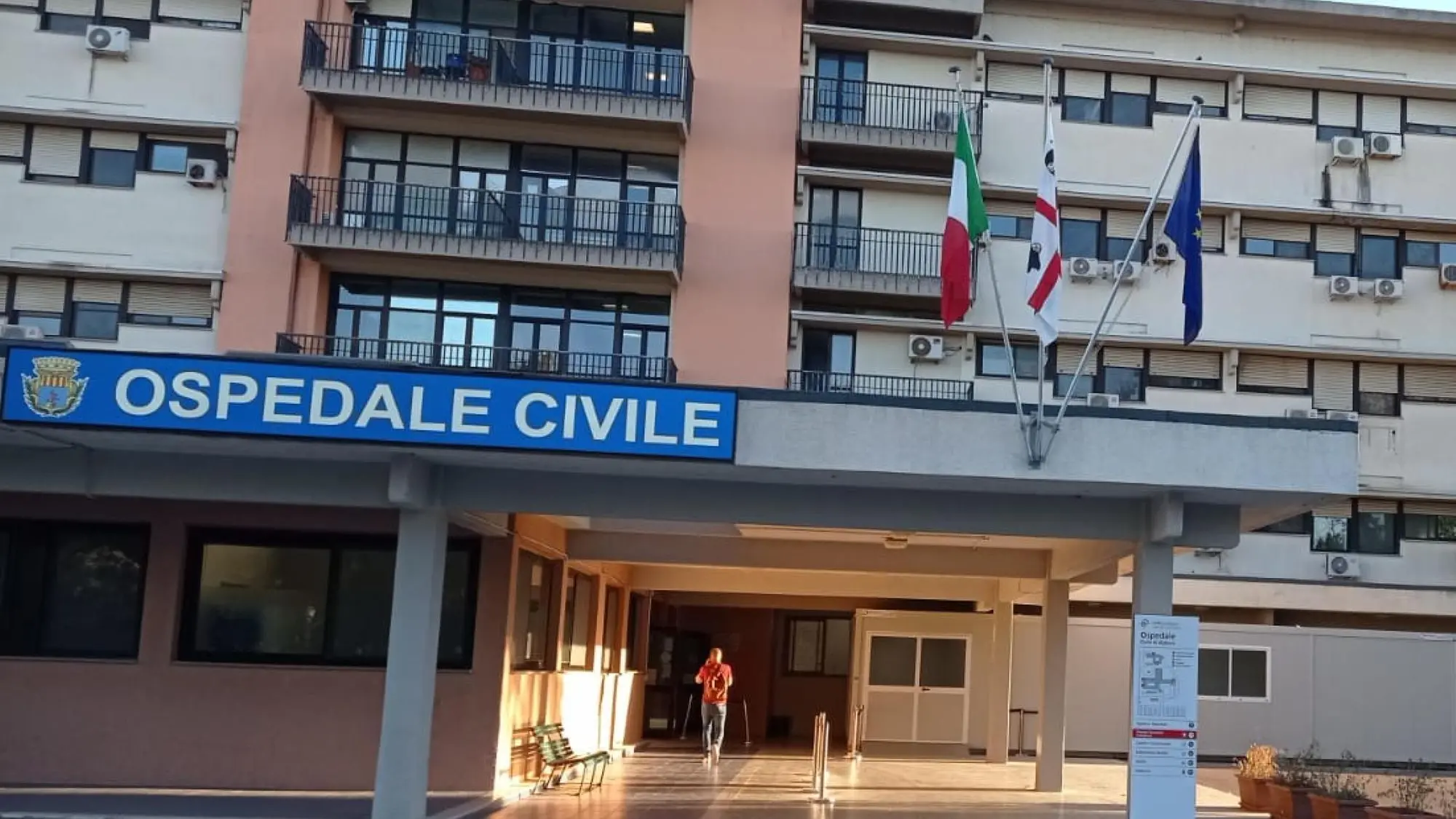 https://immagini.unionesarda.it/version/c:MjlmMGQ2YTYtMmIwMy00:MDA3NjExMTMtZWQ0NS00/image.webp?f=16:9