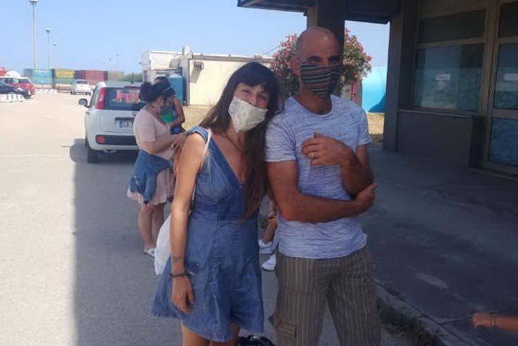 Franca e Alberto, coppia sarda scappata dalla Spagna: &quot;È tornata la paura&quot;