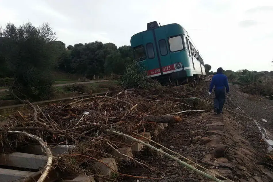 Così subito dopo l'alluvione: oggi la linea è stata riattivata