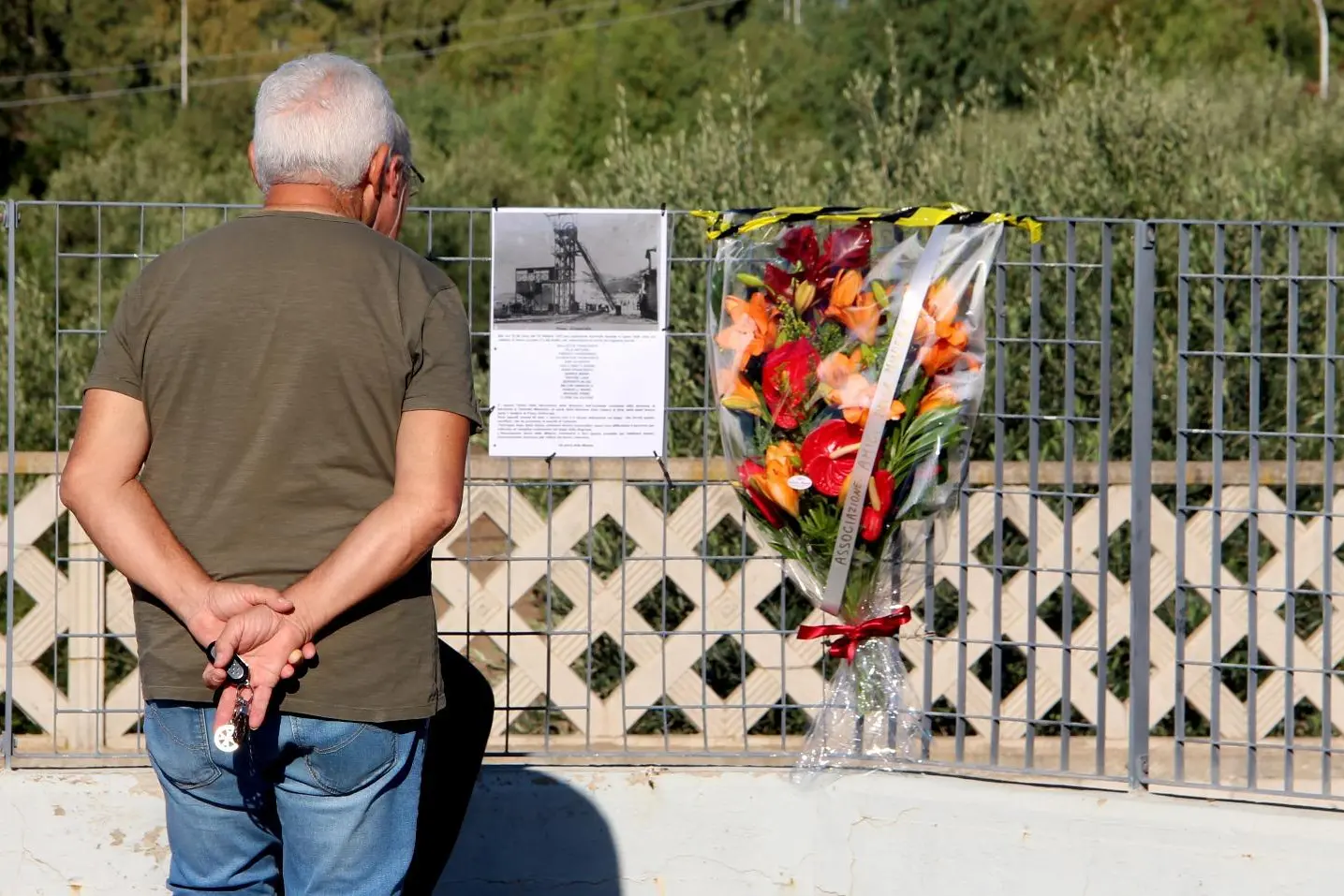 La commemorazione della tragedia di Schisorgiu. (Foto Scano)