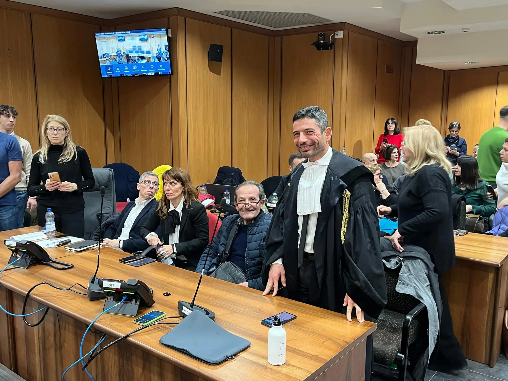 Beniamino Zuncheddu e l'avvocato Mauro Trogu in aula a Roma