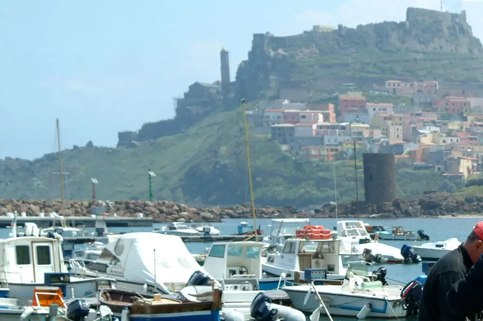 Il porto di Castelsardo (foto Archivio - Gloria Calvi)
