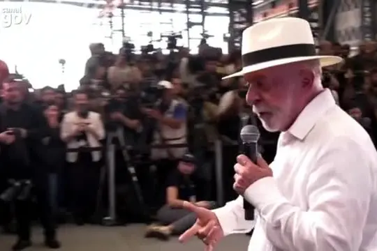 Brasile, Lula rilancia le trivelle nel cuore dell'Amazzonia