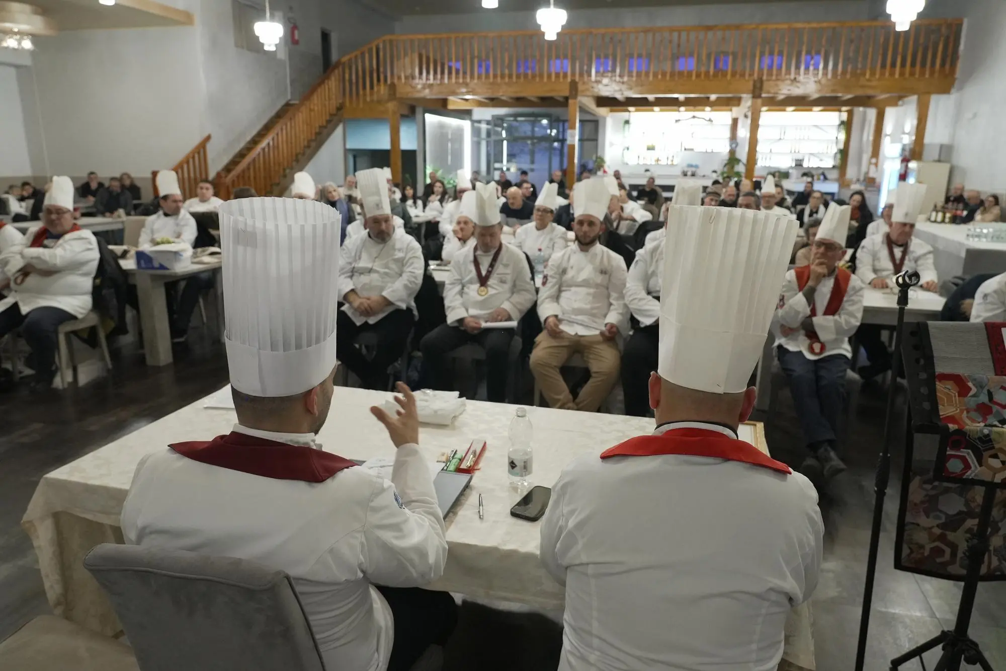 L'assemblea dei cuochi della Provincia di Sassari (foto ufficio stampa)