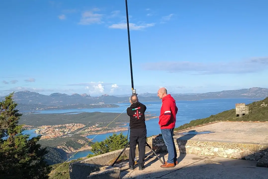 L'antenna a Capo Figari (foto concessa)