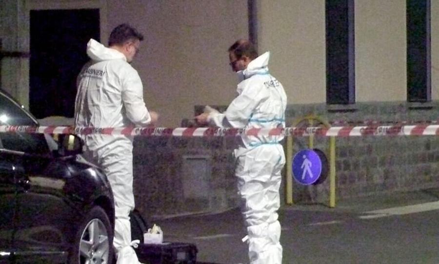 Massacrato in strada, muore ventenne