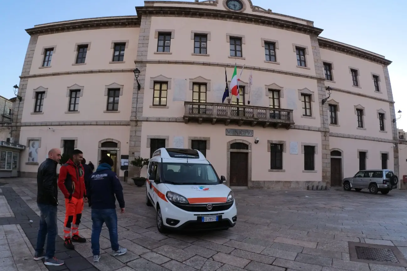 Il mezzo donato (foto Busia)