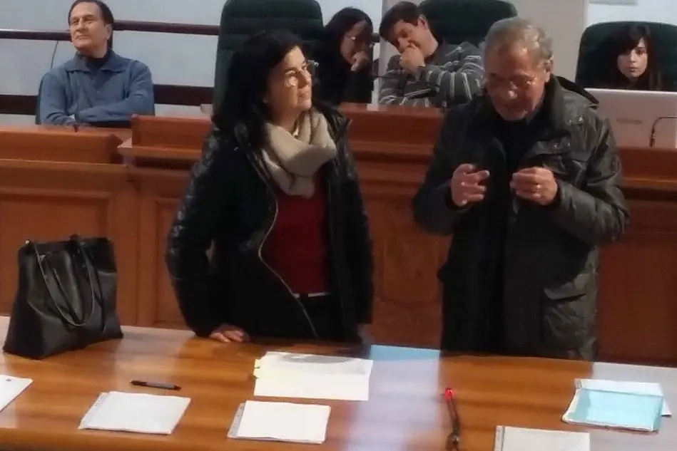 La coordinatrice Ines Lancellotti con il docente di storia sarda Sergio Talana